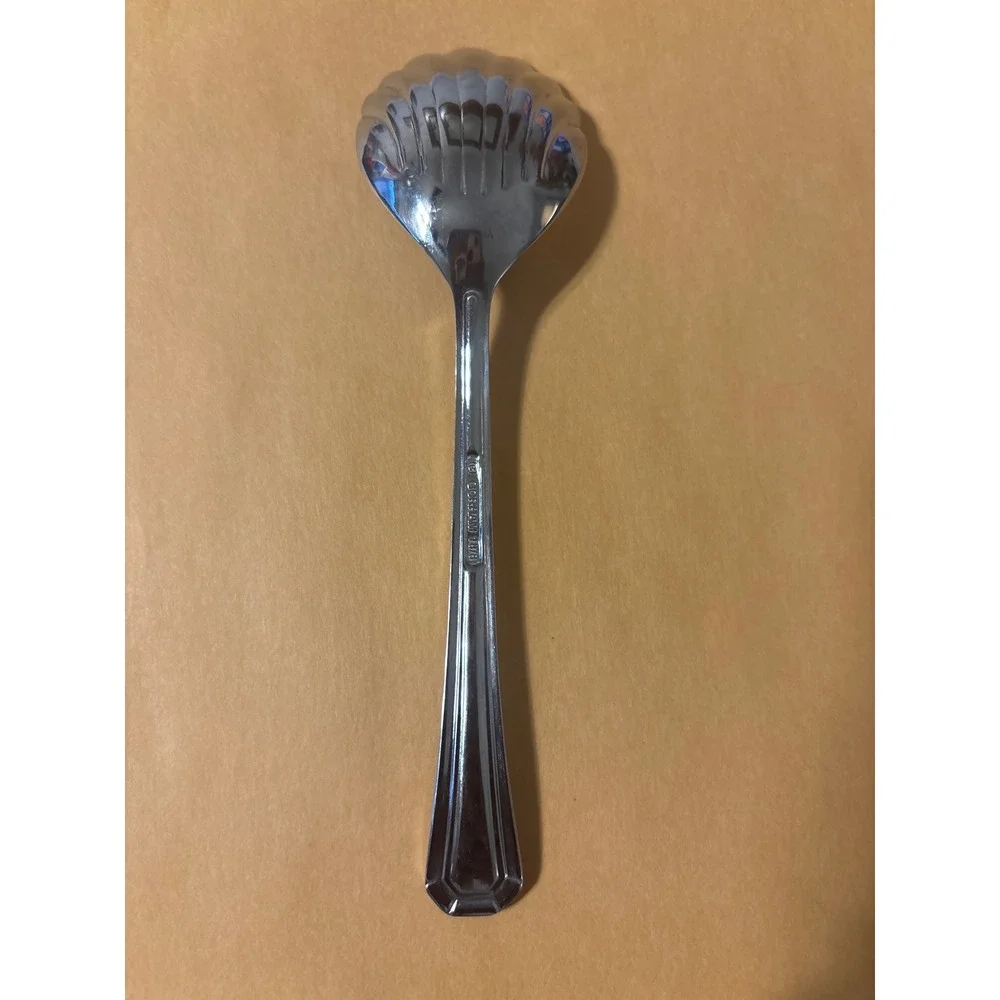 Gorham Sugar Shell Spoon Unisex OS Silver Excellent 18/8 Stainless Steel 6in